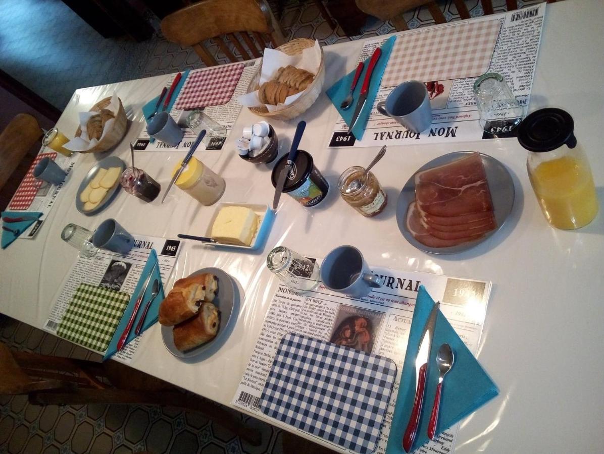 バストーニュ Santa Fe - Lutrebois Bed & Breakfast エクステリア 写真